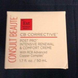 Consult Beaute Moisture Facial Creme